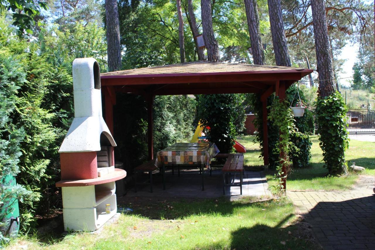 Bed and Breakfast Dom Pod Sosnami Großmöllen Exterior foto