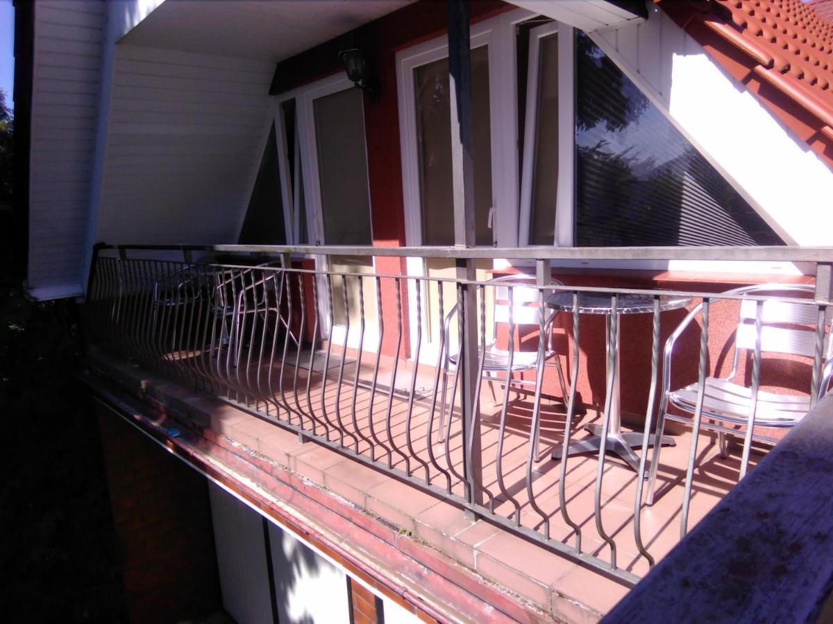 Bed and Breakfast Dom Pod Sosnami Großmöllen Exterior foto