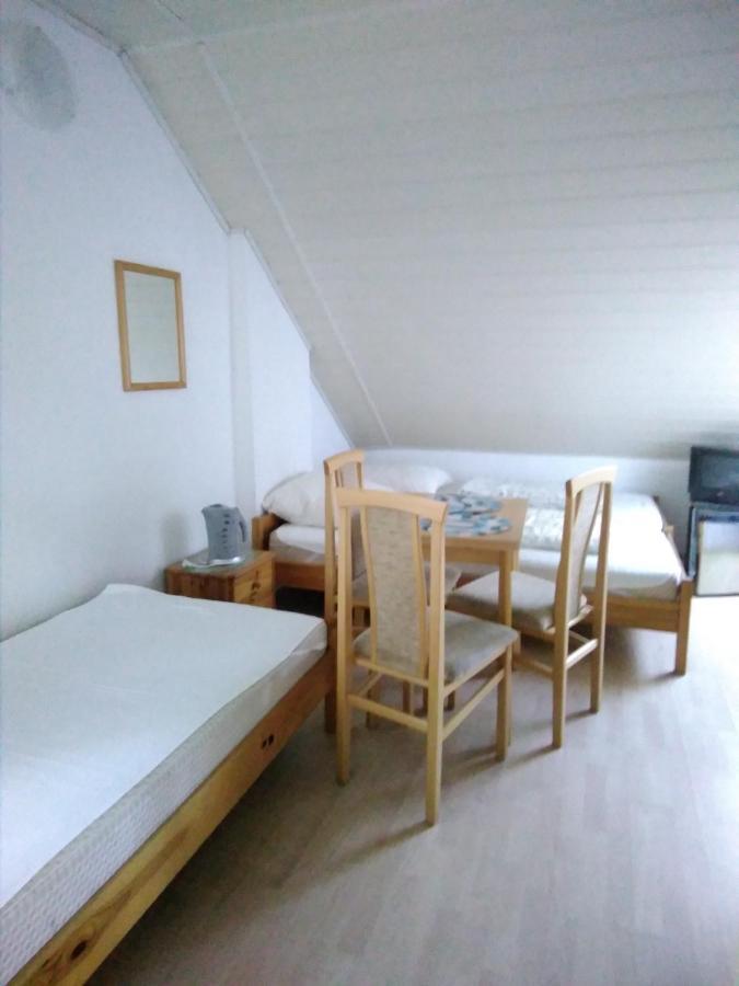 Bed and Breakfast Dom Pod Sosnami Großmöllen Exterior foto